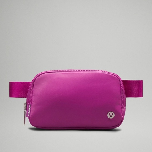 NWT Lululemon Belt Bag Everywhere Belt Bag 1L 7.5 x 2 x 5''. - Picture 1 of 9